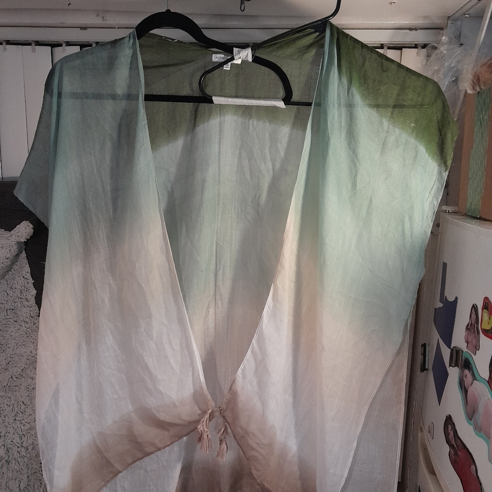 Women's shawl.